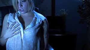 dahlia boldly fingers her pussy in the dark solo scene