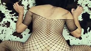 Milf gets anal in stockings and heels