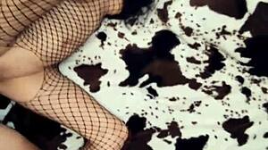 Milf gets anal in stockings and heels