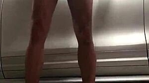 i spied on that gym cock in the garage, feeling so voyeuristic and gay