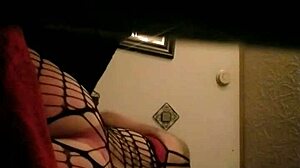 Nevasta se pregătește pentru pula grea