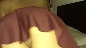 hot girl shaking her big ass in skirt 😍