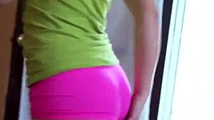 I’m loving anal so much, feels amazing in my ass with Elizabeth Bentley!