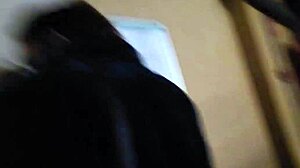 Je rejoin un fan a son hotel pour un trio explosif