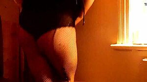 British mistress goddess audrey horn twerks her divine ass for domination session