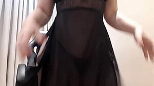 I'm provoking with my sensual dance, enjoy my videos on red.