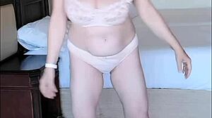 Maria shakes her huge natural boobs