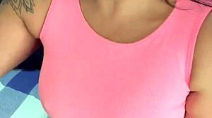 levando meu corninho pra chupar o personal na academia joi cei punheta guiada