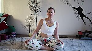 Yoga Lesson With Shaved Pussy Femdom