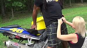nadia white hops off bike to deepthroat don whoe's thick rod! 🔥💦