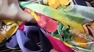 Bhabhi Desi India kencing luar dalam adegan ladang kampung!