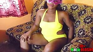 Ebony Babe Seduces Friend With Horny Ass Dancing