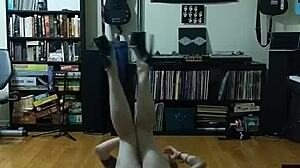 Dark pole milf strips curvy ass