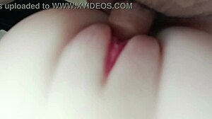 Vau, poglej to svežo muco z noro izkušnjo!