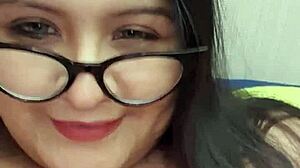 i, a bbw, masturbate on webcam with toys.