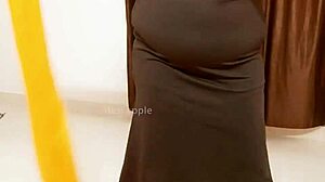 Big Tits African MILF Shows Off Her Stunning Curves in Action