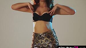 batendo punheta e gozando muito