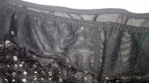 Buen Chorro De Leche Sobre El Cachetero De Encaje Negro De Mi Amiga La Nalgona Masturbando