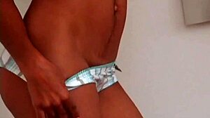 carina 18 with tight pussy and rubbing 😏