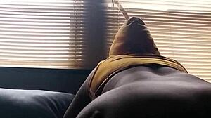 Cheating gf gets deep anal while bf works 😈