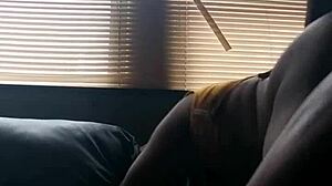 Cheating gf gets deep anal while bf works 😈