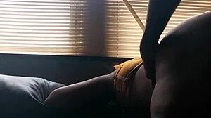 Cheating gf gets deep anal while bf works 😈