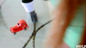 I wanna have sex with latina, but she just masturbates alone