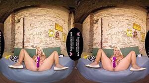 Solo blonde girl izzy delphine is masturbating in vr