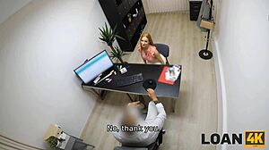 Iso rintainen MILF ratsastaa kyrpää rahasta töissä!