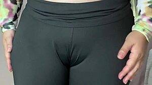 Latina Milf Stedmor Soraya Culona Frister Med Sexet Striptease. Ung 18+ Stedsøn Ser På Ægte Hjemmelavet 18+ Video.