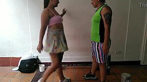 nada como clases personalizadas con el instructor colombiano para quemar calorias y follar rico?