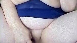 Russian mature woman uses huge toy for self-pleasure