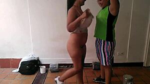 nada como clases personalizadas con el instructor colombiano para quemar calorias y follar rico?