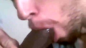 Does this white boii deepthroat that huge BBC?