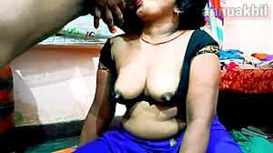 देसी आंटीज़ की हार्डकोर एनल पाउंडिंग डॉगी स्टाइल में