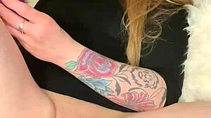 Milf whore's juicy shaved pussy gets pumped and double penetrated with toys