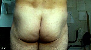 Hot Gay Guy Shows Off Tasty Ass