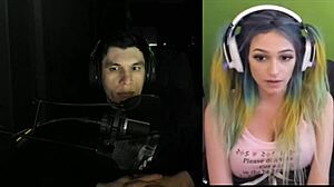 joycgee and trainwrecks performing in a live webcam show