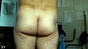 Hot Gay Guy Shows Off Tasty Ass