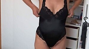 hey, cum on my tits, moans beautiful stepmom after watching my dick