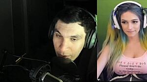 joycgee and trainwrecks performing in a live webcam show