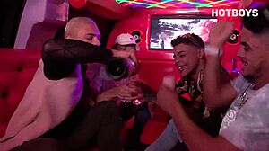 dia que meti gostoso numa limousine pelo rio de janeiro kkkk 😜