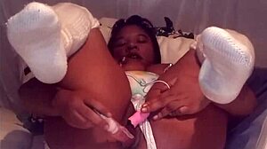 Ebony Girl With Shaved Pussy In Your Room