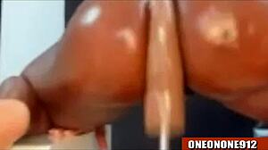 Bumbum Gets Bigger, Looks Good