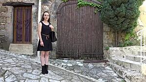 amandine craves wild women action