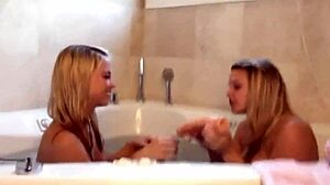 Petite teen 18+ lesbian naked in the tub teasing 😍🛁