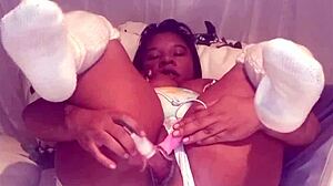 Ebony Girl With Shaved Pussy In Your Room