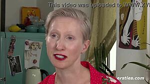 kinky veronica b fingers her pierced pussy in latex bdsm solo