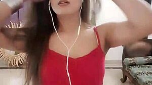 Desi Girl Fingering Live on Cam in Hot Session