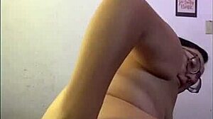 Wow my vibrator dp feels amazing